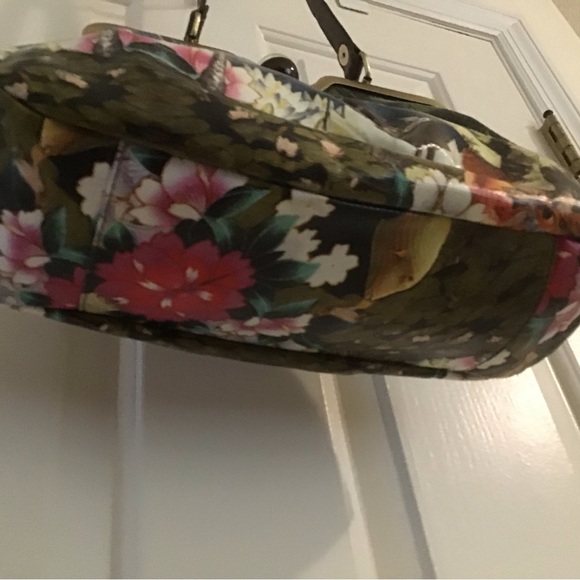 FURLA handbag *rare find - Picture 6 of 7